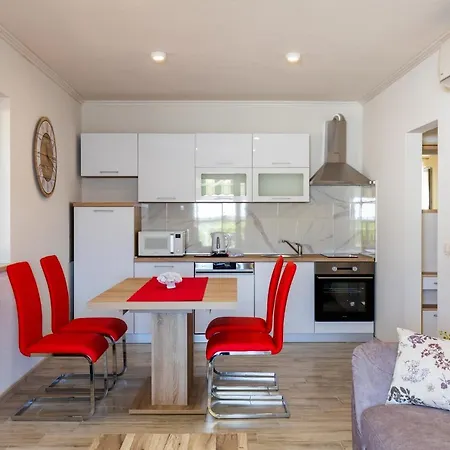 Pod Nespolom * Trsteno