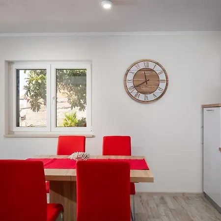 Pod Nespolom * Trsteno